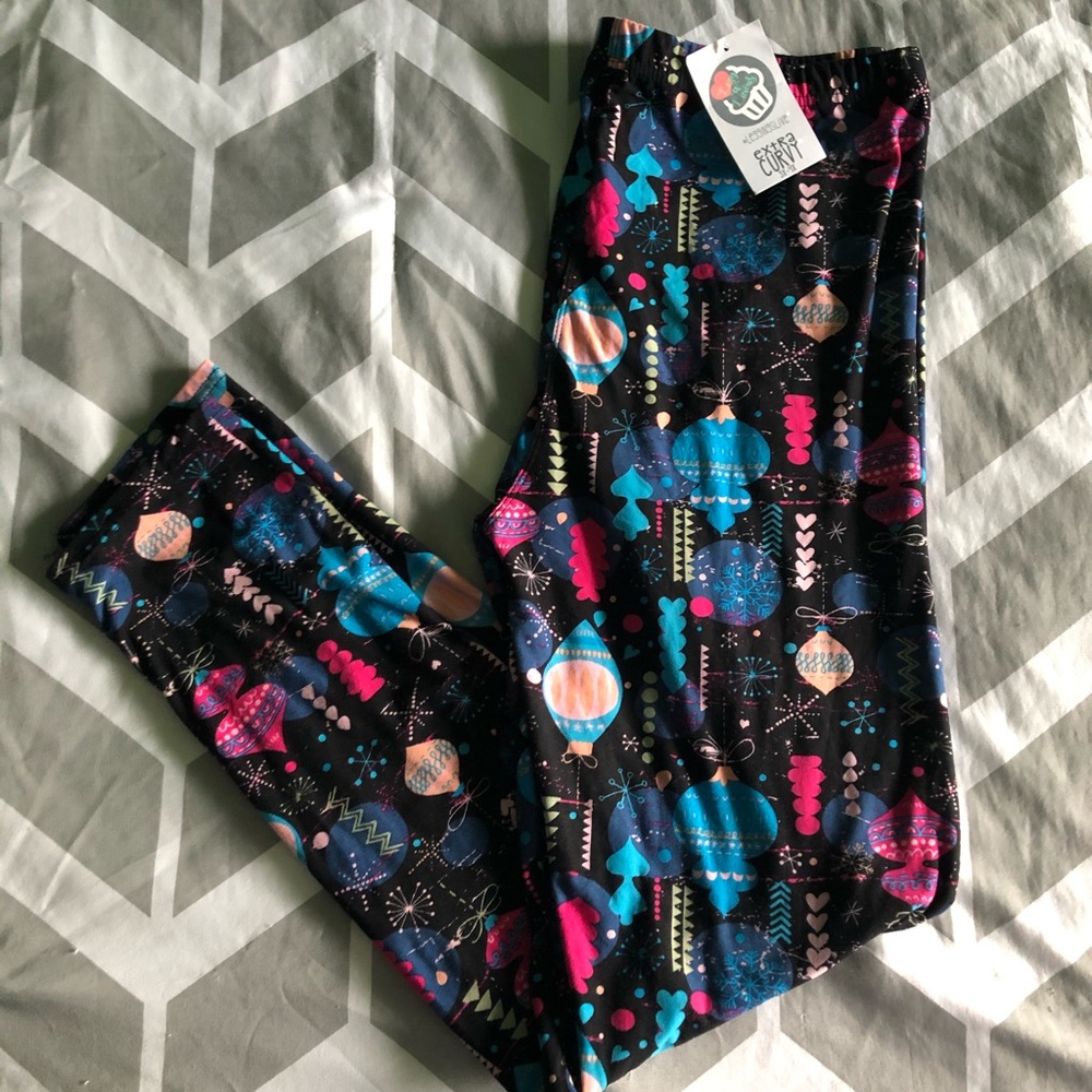 NWT Legg-a-Licious extra curvy leggings